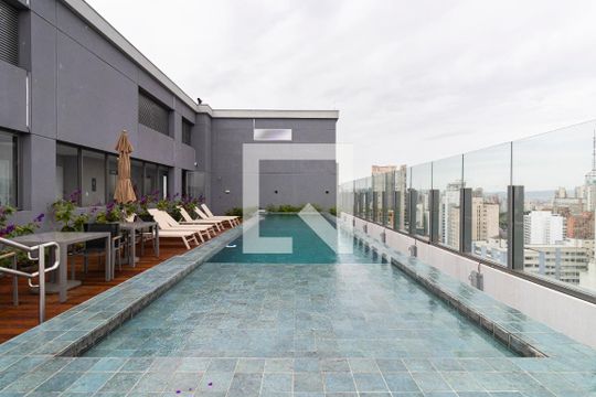 Piscina de kitnet/studio à venda com 1 quarto, 31m² em Vila Mariana, São Paulo