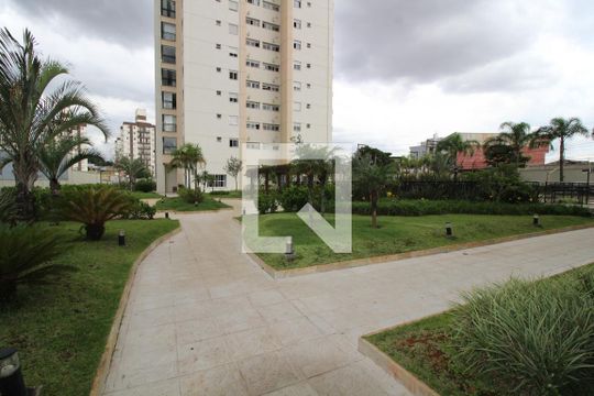 Área comum de casa à venda com 3 quartos, 86m² em Jardim Piqueroby, São Paulo