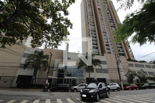 Fachada de casa à venda com 3 quartos, 86m² em Jardim Piqueroby, São Paulo