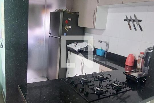 Cozinha de apartamento à venda com 3 quartos, 62m² em Vila Antonieta, São Paulo