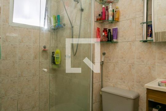 Banheiro de apartamento à venda com 2 quartos, 49m² em Vila Amália (zona Norte), São Paulo