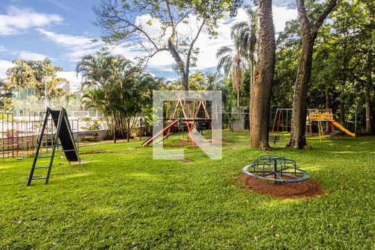 Playground de apartamento à venda com 4 quartos, 120m² em Alto de Pinheiros, São Paulo
