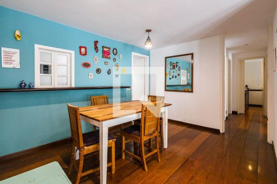 Sala de apartamento para alugar com 4 quartos, 120m² em Alto de Pinheiros, São Paulo