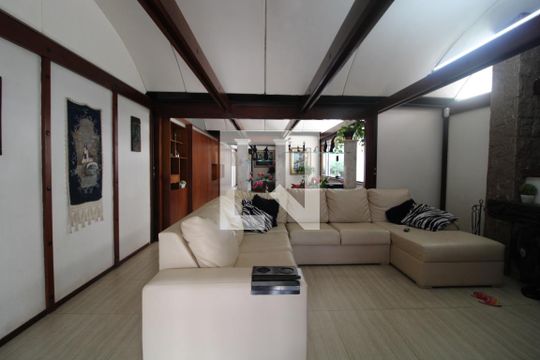 Casa à venda com 4 quartos, 750m² em Jardim Ipanema (zona Sul), São Paulo