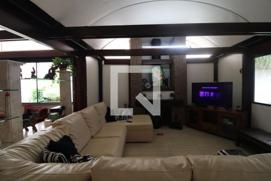 Sala de casa à venda com 4 quartos, 750m² em Jardim Ipanema (zona Sul), São Paulo