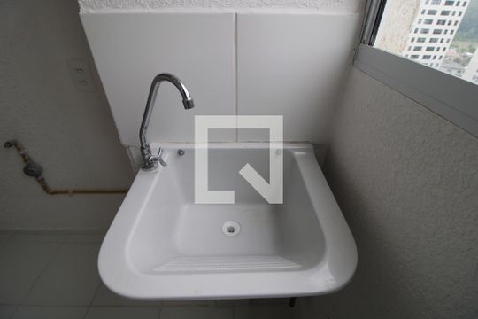 Tanque de apartamento para alugar com 2 quartos, 42m² em Usina Piratininga, São Paulo