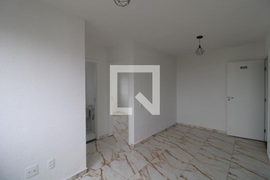 Sala de apartamento para alugar com 2 quartos, 42m² em Usina Piratininga, São Paulo