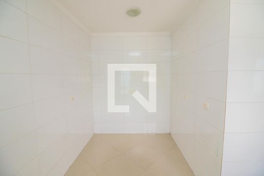 Cozinha de casa para alugar com 2 quartos, 69m² em Rio Pequeno, São Paulo