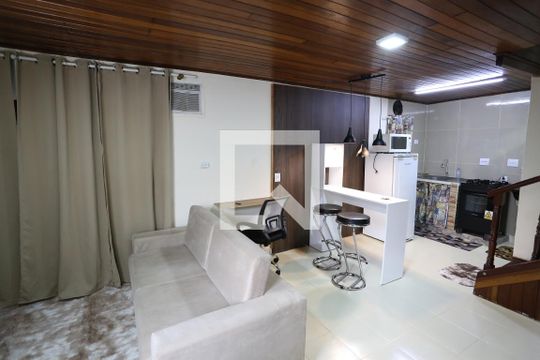 Sala de kitnet/studio para alugar com 1 quarto, 40m² em Jardim Jaú (zona Leste), São Paulo