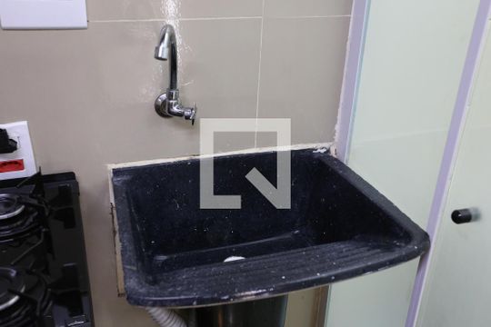Cozinha/Tanque de kitnet/studio para alugar com 1 quarto, 40m² em Jardim Jaú (zona Leste), São Paulo