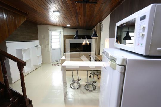 Cozinha de kitnet/studio para alugar com 1 quarto, 40m² em Jardim Jaú (zona Leste), São Paulo