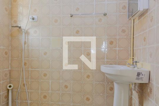 Banheiro de casa à venda com 3 quartos, 275m² em Vila Augusta, Guarulhos