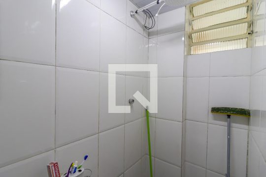 Banheiro de apartamento à venda com 2 quartos, 49m² em Cecap, Jundiaí