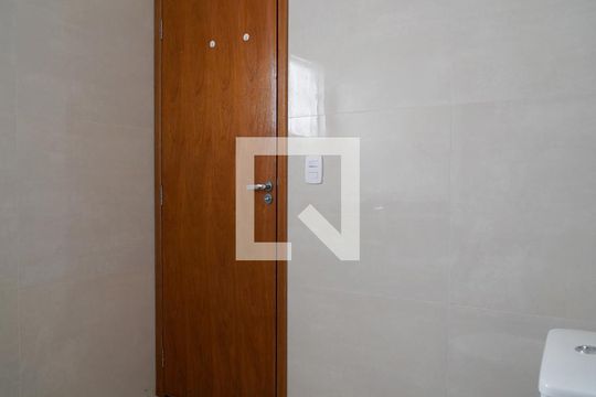 Banheiro da Suíte de casa para alugar com 2 quartos, 70m² em  Jardim Residencial Villagio Ipanema I, Sorocaba
