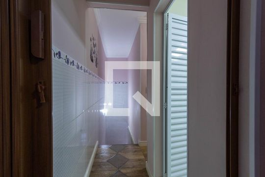 Corredor de casa à venda com 4 quartos, 200m² em Vila Primavera, São Paulo