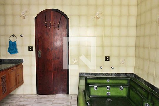 Banheiro do Quarto 1 - Suíte de casa à venda com 4 quartos, 350m² em Jardim do Mar, São Bernardo do Campo
