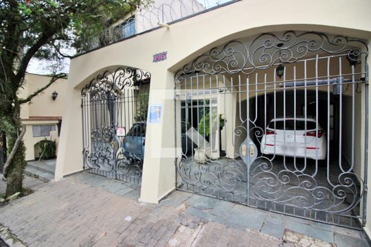 Fachada  de casa à venda com 4 quartos, 350m² em Jardim do Mar, São Bernardo do Campo