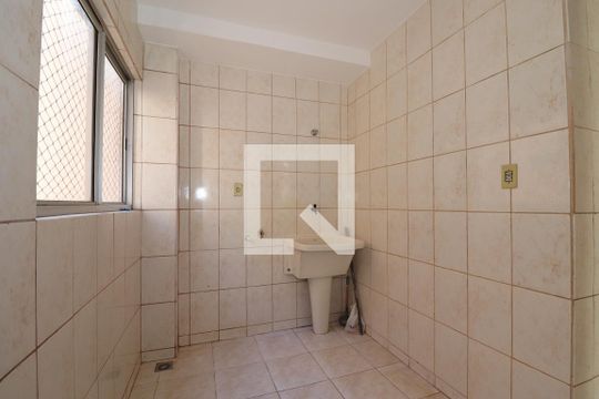 Cozinha e Área de Serviço de apartamento para alugar com 2 quartos, 60m² em Sul (águas Claras), Brasília
