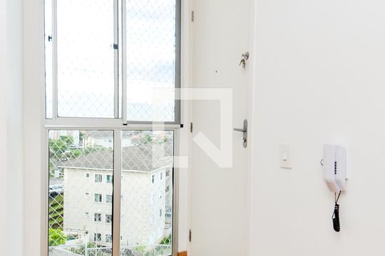 Sala de apartamento para alugar com 2 quartos, 42m² em Jardim Angelica, Guarulhos