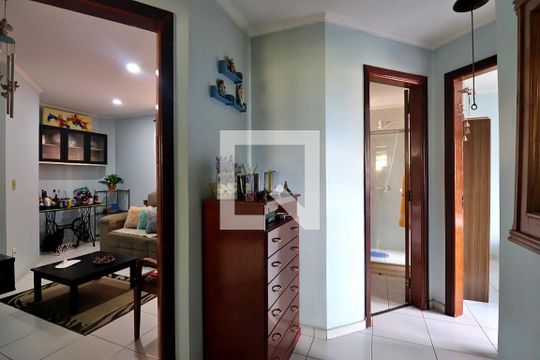 Corredor de apartamento à venda com 3 quartos, 80m² em Jardim, Santo André