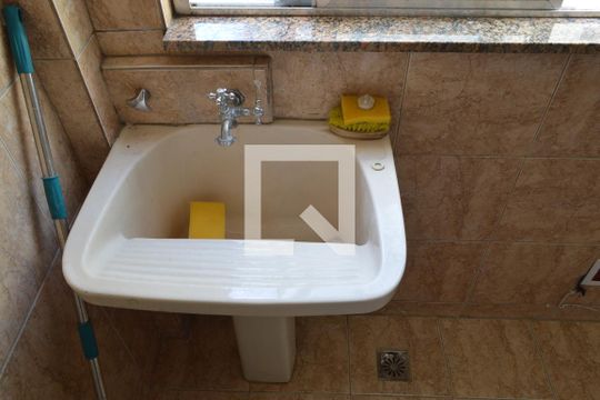Área de Serviço de apartamento para alugar com 2 quartos, 48m² em Taquara, Rio de Janeiro