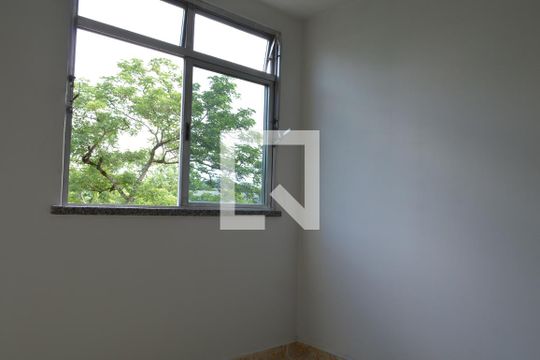 Quarto 2 de apartamento para alugar com 2 quartos, 48m² em Taquara, Rio de Janeiro