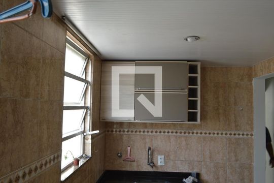 Cozinha de apartamento para alugar com 2 quartos, 48m² em Taquara, Rio de Janeiro