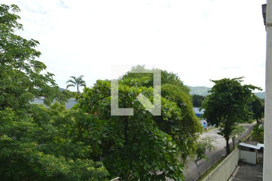 Vista do Quarto 2 de apartamento para alugar com 2 quartos, 48m² em Taquara, Rio de Janeiro