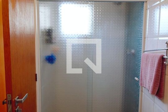 Banheiro da Suíte 2 de apartamento à venda com 3 quartos, 110m² em Vila Suzana, São Paulo