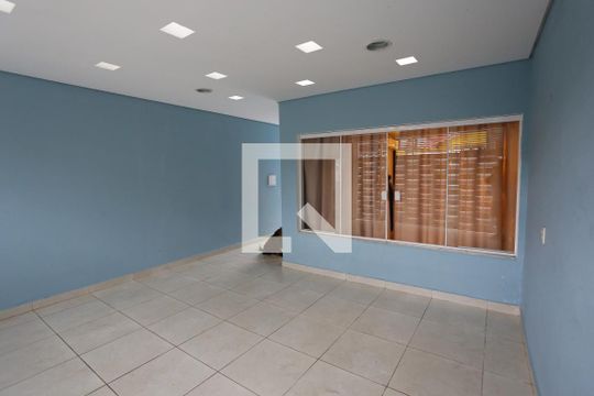 Garagem de casa à venda com 3 quartos, 165m² em Vila Nhocune, São Paulo