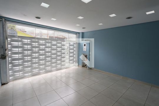 Garagem de casa à venda com 3 quartos, 165m² em Vila Nhocune, São Paulo