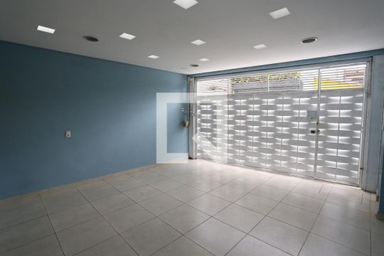 Garagem de casa à venda com 3 quartos, 165m² em Vila Nhocune, São Paulo