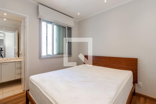 Suíte de apartamento para alugar com 3 quartos, 87m² em Indianópolis, São Paulo