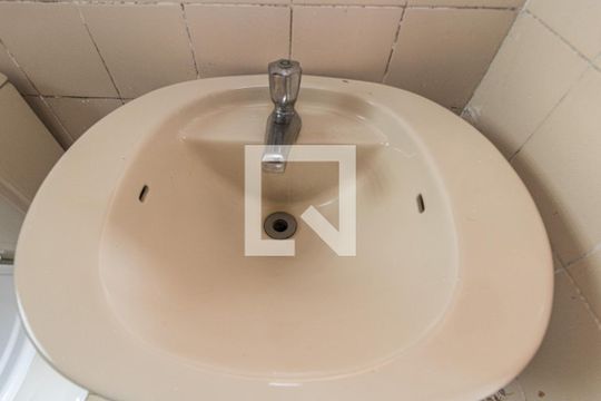 Banheiro da Suíte de apartamento à venda com 1 quarto, 36m² em Cidade Baixa, Porto Alegre