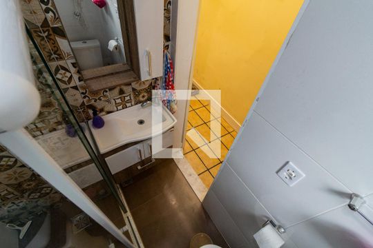 Banheiro de apartamento à venda com 1 quarto, 48m² em Piedade, Rio de Janeiro