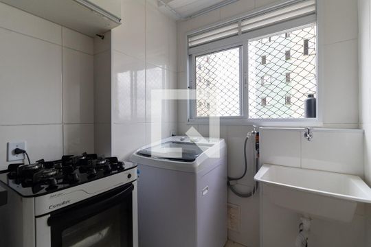 Lavanderia de apartamento à venda com 2 quartos, 52m² em Parque Fongaro, São Paulo