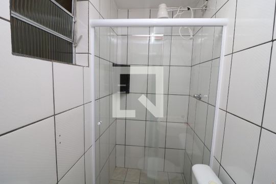 Banheiro de casa para alugar com 1 quarto, 30m² em Cidade Satélite Santa Bárbara, São Paulo