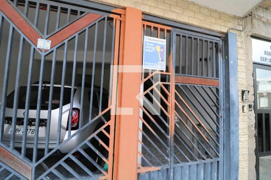 Fachada de casa para alugar com 1 quarto, 30m² em Cidade Satélite Santa Bárbara, São Paulo