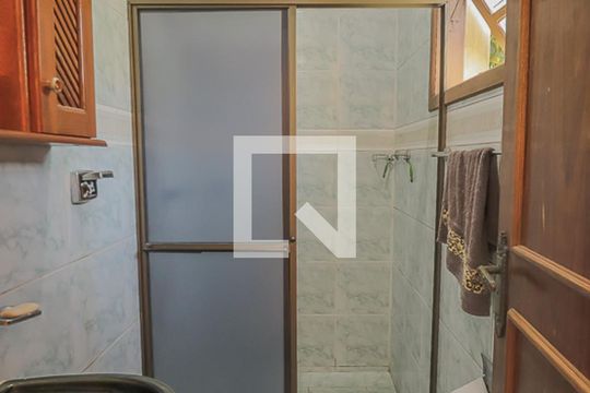 Banheiro 2 de casa para alugar com 3 quartos, 132m² em São João Batista, São Leopoldo
