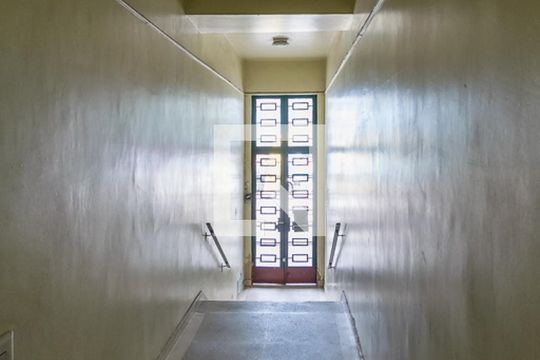 Área comum de acesso de apartamento à venda com 3 quartos, 78m² em Penha, Rio de Janeiro