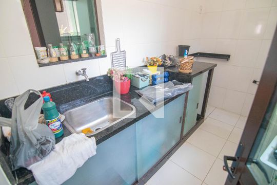 Área de Serviço de casa à venda com 4 quartos, 683m² em Camboinhas, Niterói
