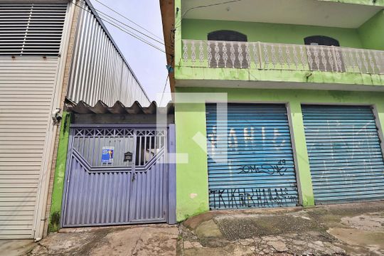 Fachada de casa à venda com 2 quartos, 300m² em Parque Capuava, Santo André
