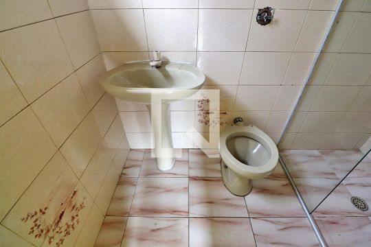 Banheiro do Quarto 2 - Suíte de casa à venda com 2 quartos, 300m² em Parque Capuava, Santo André
