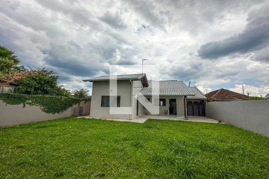Fachada de casa à venda com 3 quartos, 150m² em Campina, São Leopoldo