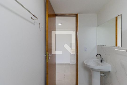 Banheiro de kitnet/studio para alugar com 1 quarto, 31m² em Jardim Rodolfo, São José dos Campos
