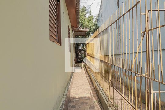 Quintal de casa à venda com 2 quartos, 150m² em Canudos, Novo Hamburgo