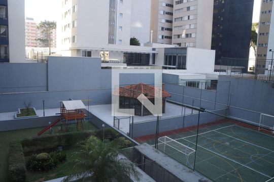 Quarto de apartamento para alugar com 1 quarto, 67m² em Batel, Curitiba