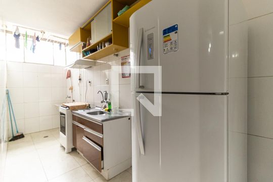 Cozinha de apartamento à venda com 2 quartos, 60m² em Santa Efigênia, São Paulo