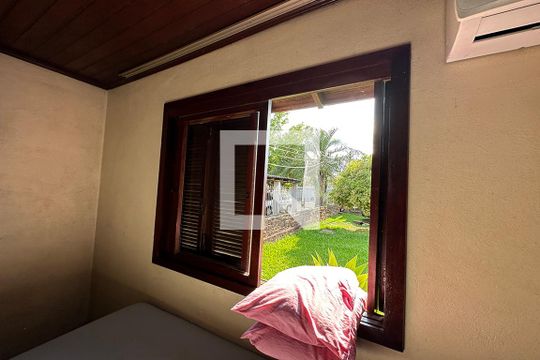 Quarto 1 de casa à venda com 3 quartos, 100m² em Santos Dumont, São Leopoldo