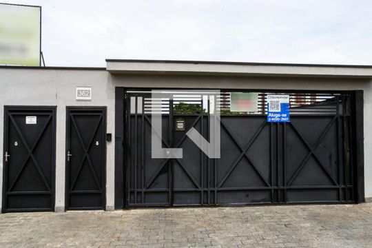 Fachada do condomínio de apartamento para alugar com 2 quartos, 35m² em Vila Paiva, São Paulo